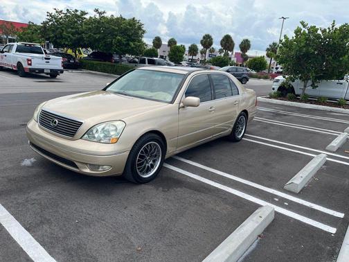 Gold 2002 Lexus LS 430 Base