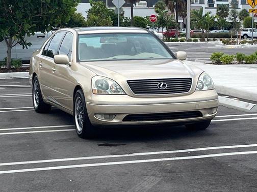 Gold 2002 Lexus LS 430 Base