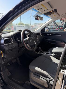 Black 2016 Kia Sorento LX