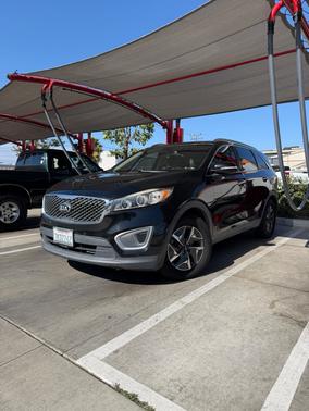 Black 2016 Kia Sorento LX