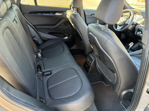 2021 BMW X1 sDrive28i