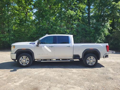 White 2021 GMC Sierra 2500 Denali
