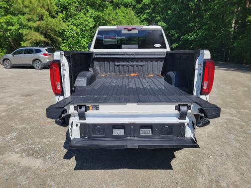 White 2021 GMC Sierra 2500 Denali