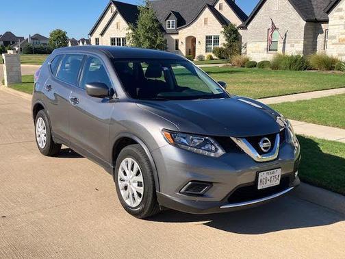 Gray 2016 Nissan Rogue S