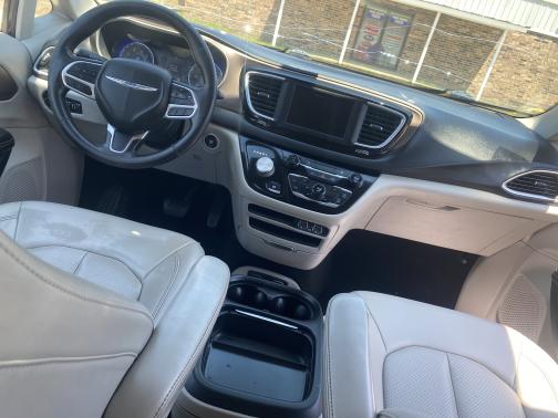 2021 Chrysler Voyager LXI