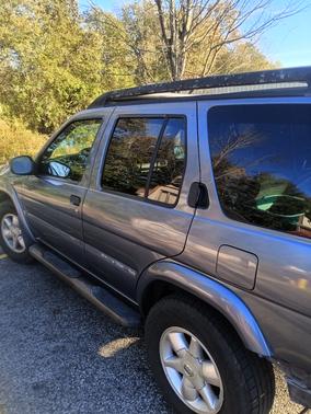 2002 Nissan Pathfinder SE