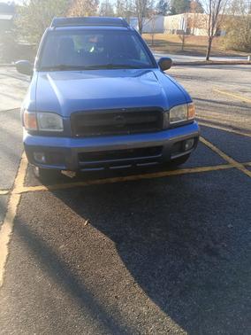 2002 Nissan Pathfinder SE