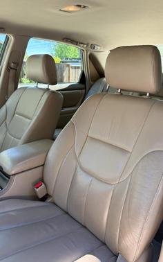 White 2004 Toyota Avalon XLS