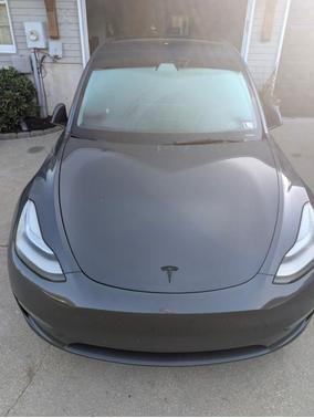 Gray 2022 Tesla Model Y Long Range