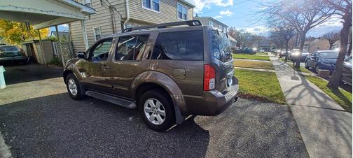 2008 Nissan Pathfinder SE