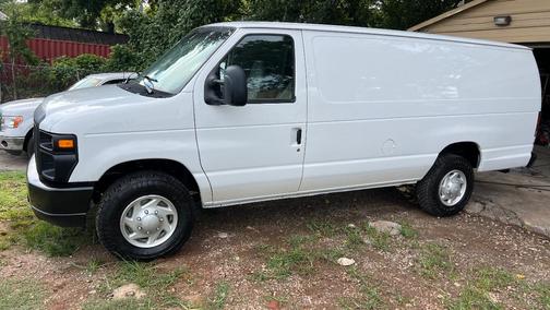 White 2014 Ford E350 Super Duty Cargo