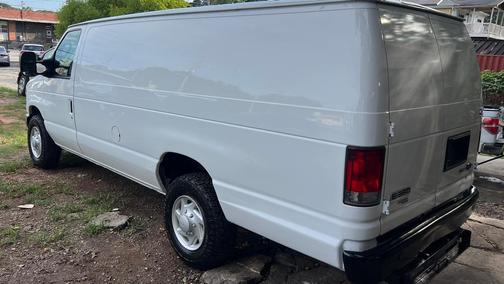 White 2014 Ford E350 Super Duty Cargo