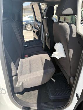 White 2018 GMC Sierra 1500 SLE