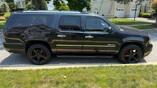 Black 2012 GMC Yukon XL Denali