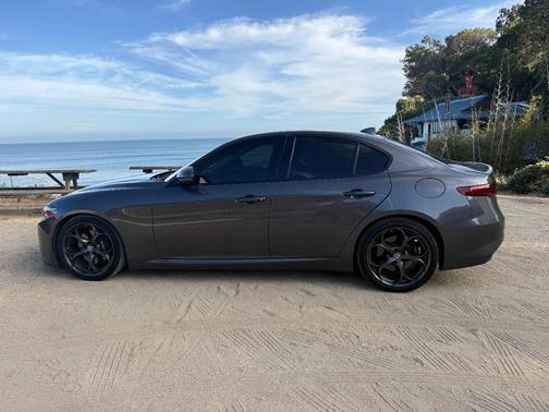 Gray 2018 Alfa Romeo Giulia Ti Sport