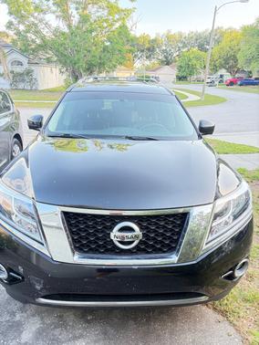 Black 2016 Nissan Pathfinder Platinum