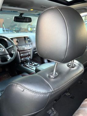 Black 2016 Nissan Pathfinder Platinum