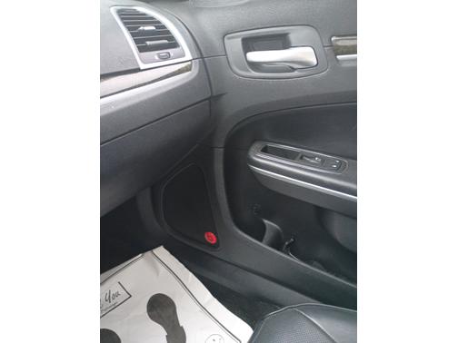 2013 Chrysler 300C Base