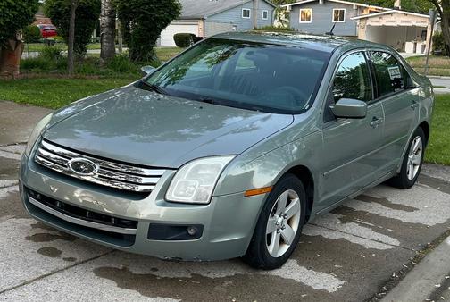 Green 2008 Ford Fusion SE