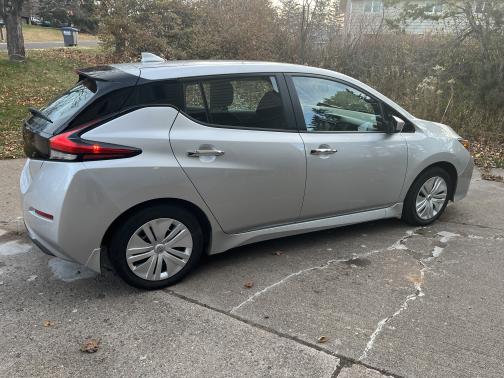 2024 Nissan Leaf S