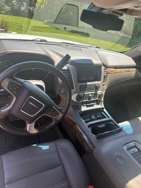 White 2016 GMC Yukon XL Denali