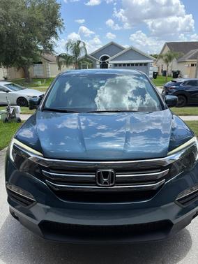 Blue 2017 Honda Pilot EX