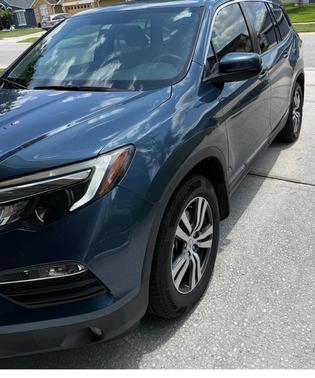 Blue 2017 Honda Pilot EX