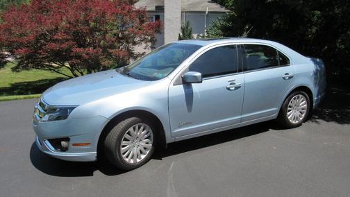 Blue 2011 Ford Fusion Hybrid Base