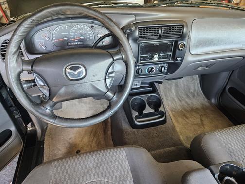 2003 Mazda B3000 DS Cab Plus
