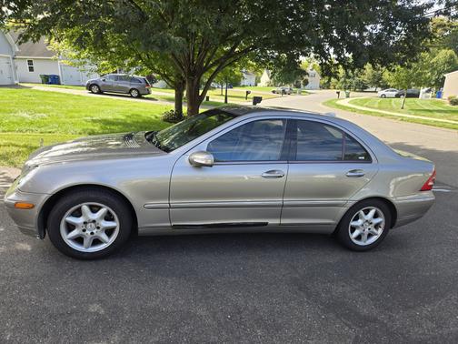 2004 Mercedes-Benz C-Class C240 4MATIC