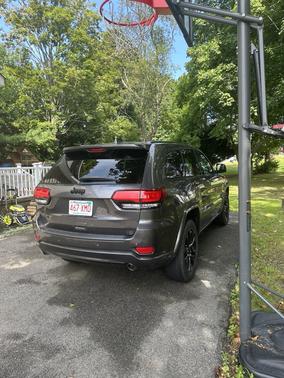 2020 Jeep Grand Cherokee Laredo