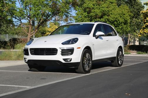 2017 Porsche Cayenne E-Hybrid S Platinum Edition