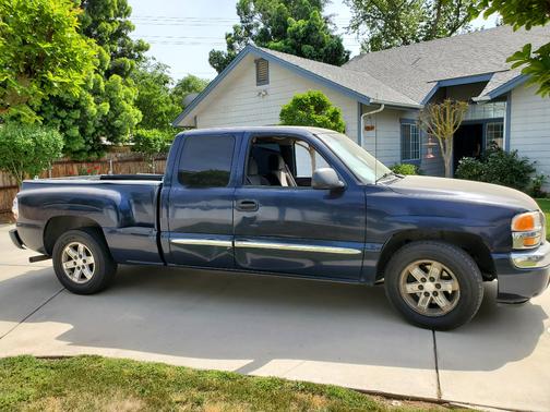 Blue 2005 GMC Sierra 1500 SLE Extended Cab