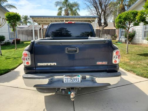 Blue 2005 GMC Sierra 1500 SLE Extended Cab
