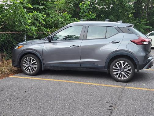 Gray 2024 Nissan Kicks SV