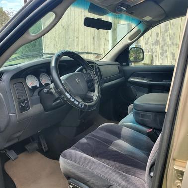 Beige 2004 Dodge Ram 1500 SLT Quad Cab
