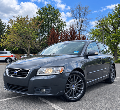Gray 2010 Volvo V50 2.4i