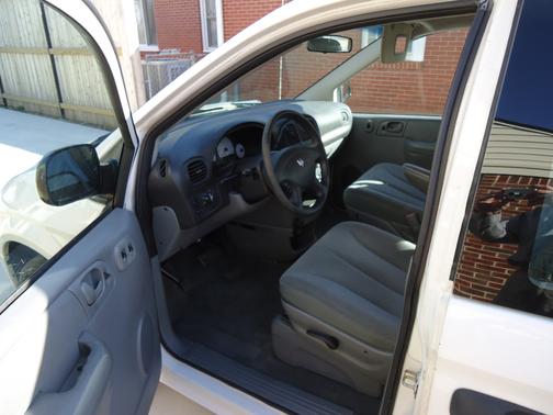 2006 Dodge Grand Caravan SE