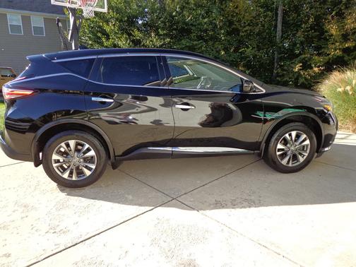 Black 2018 Nissan Murano S