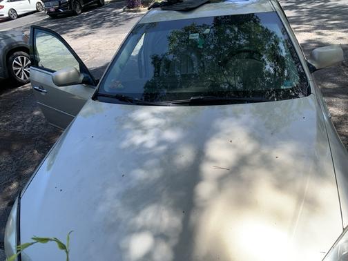 Gold 2008 Buick Lucerne CXL