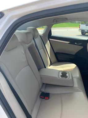 White 2017 Honda Civic EX-L