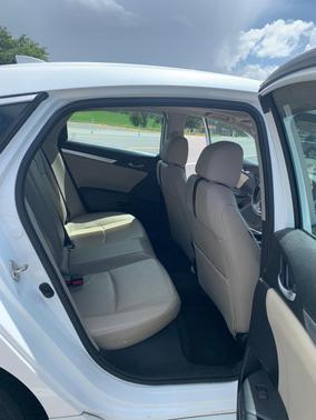 White 2017 Honda Civic EX-L