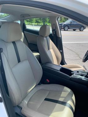 White 2017 Honda Civic EX-L