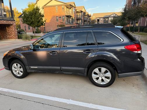 2012 Subaru Outback 2.5i Premium