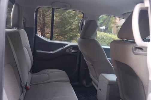 2014 Nissan Frontier SV