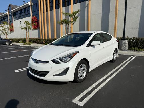 2014 Hyundai ELANTRA SE