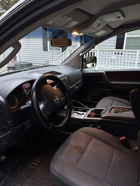 2010 Nissan Titan SE