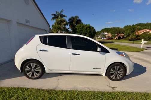 2015 Nissan Leaf SV