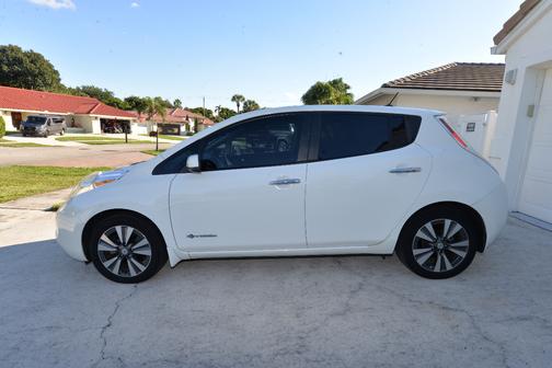 2015 Nissan Leaf SV