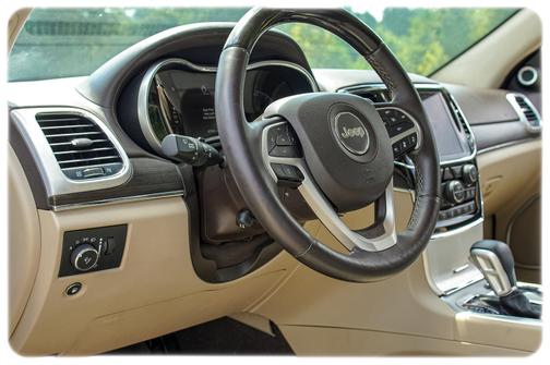 2020 Jeep Grand Cherokee Summit